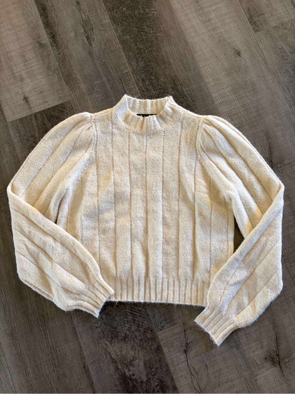 Vero Moda Cream Ribbed Puff-Sleeve Turtleneck Sweater